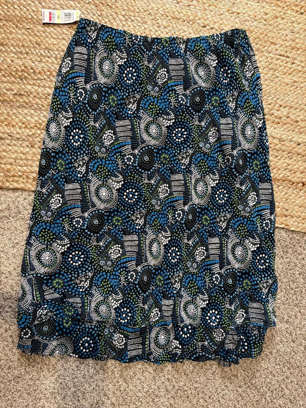 3 for $9 JM collection NWT Island graphics skirt 18 2017